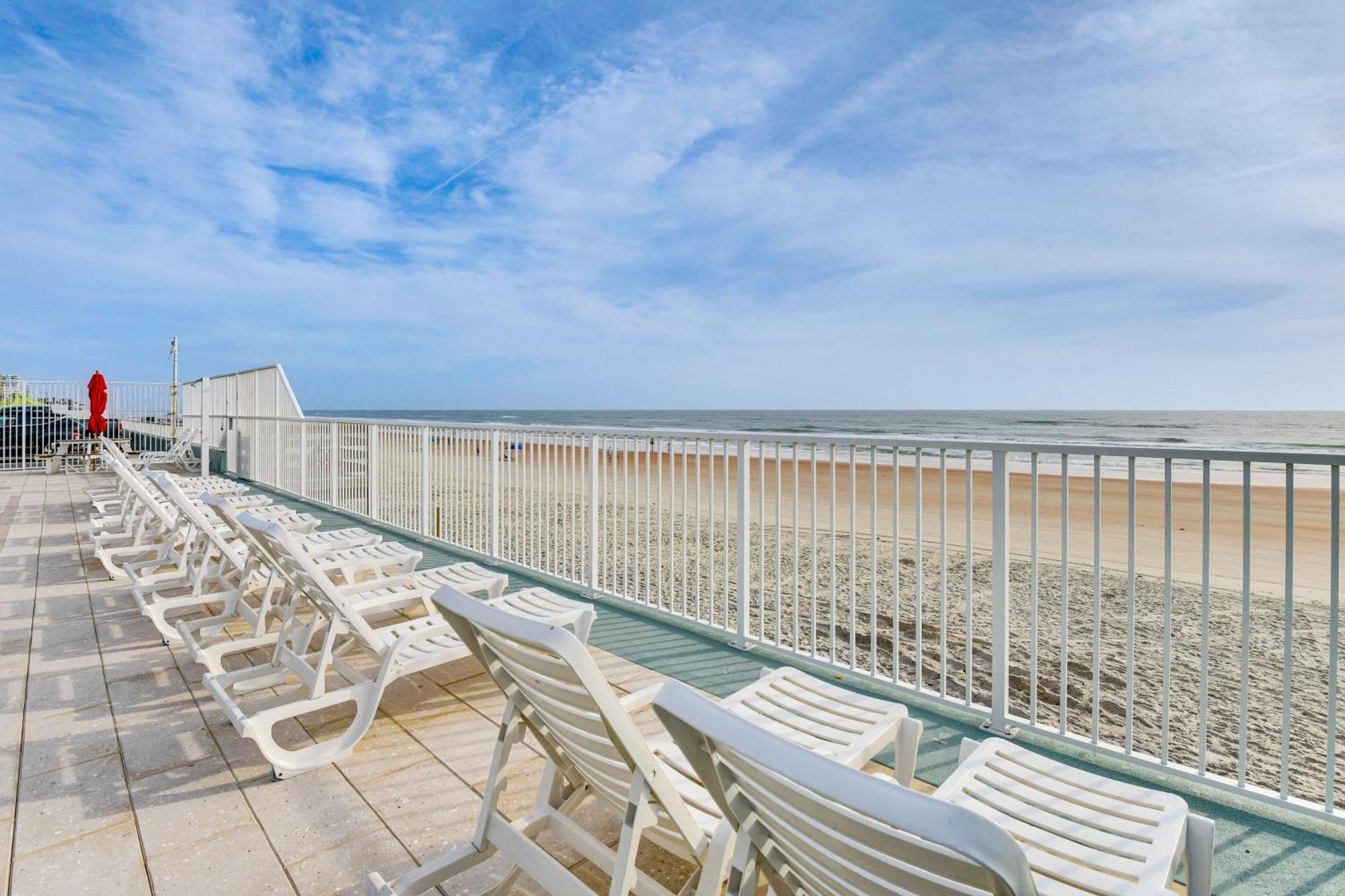 Updated Daytona Beach Oceanfront Studio! Buitenkant foto