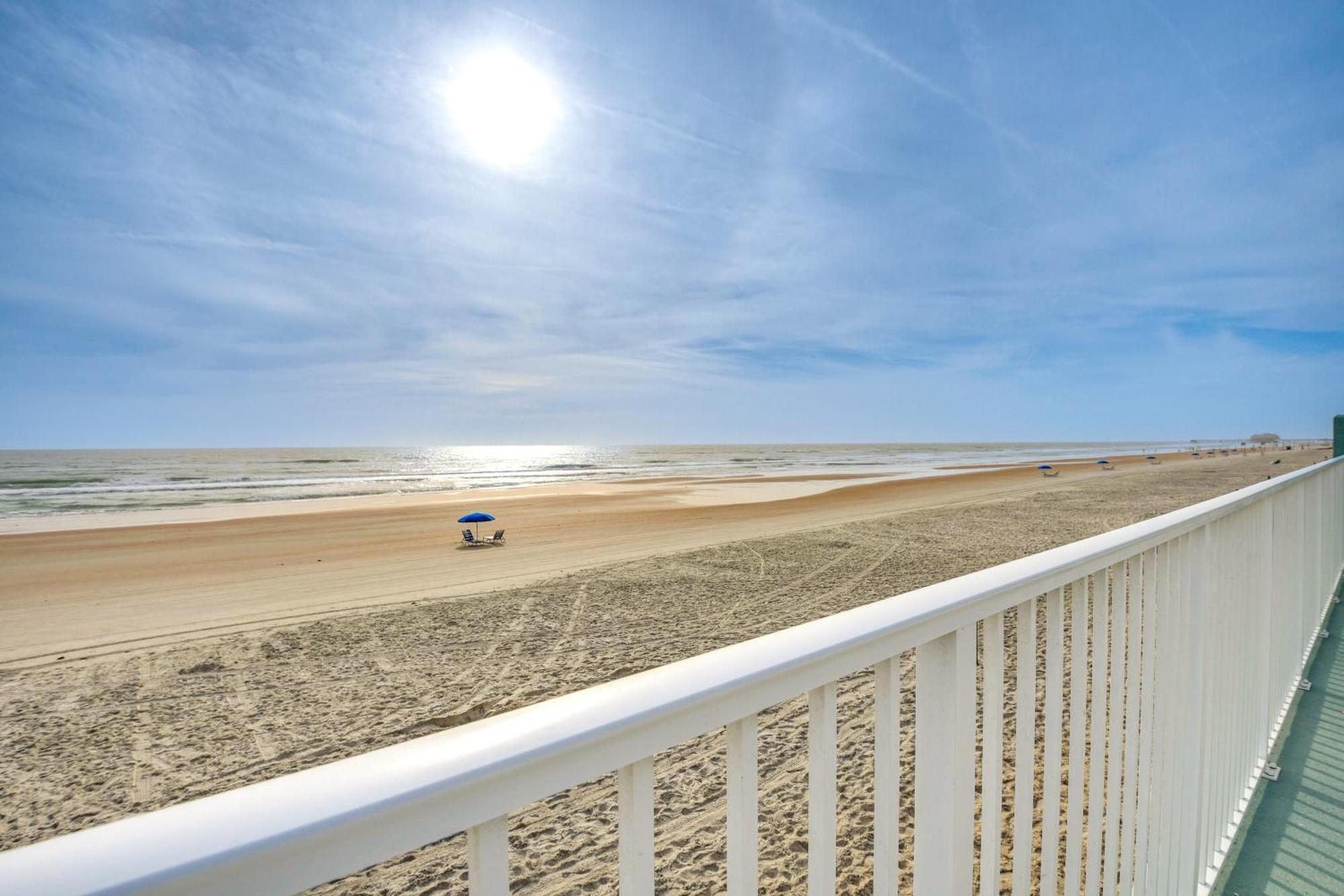 Updated Daytona Beach Oceanfront Studio! Buitenkant foto